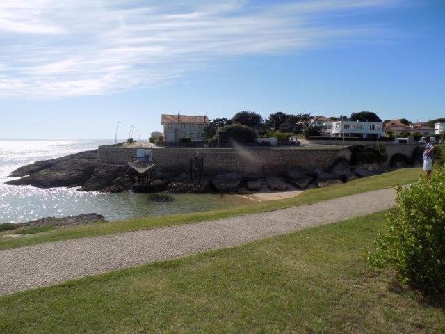 Sur - Quartier Pontaillac - - Piscine Collective * Vaux-sur-Mer