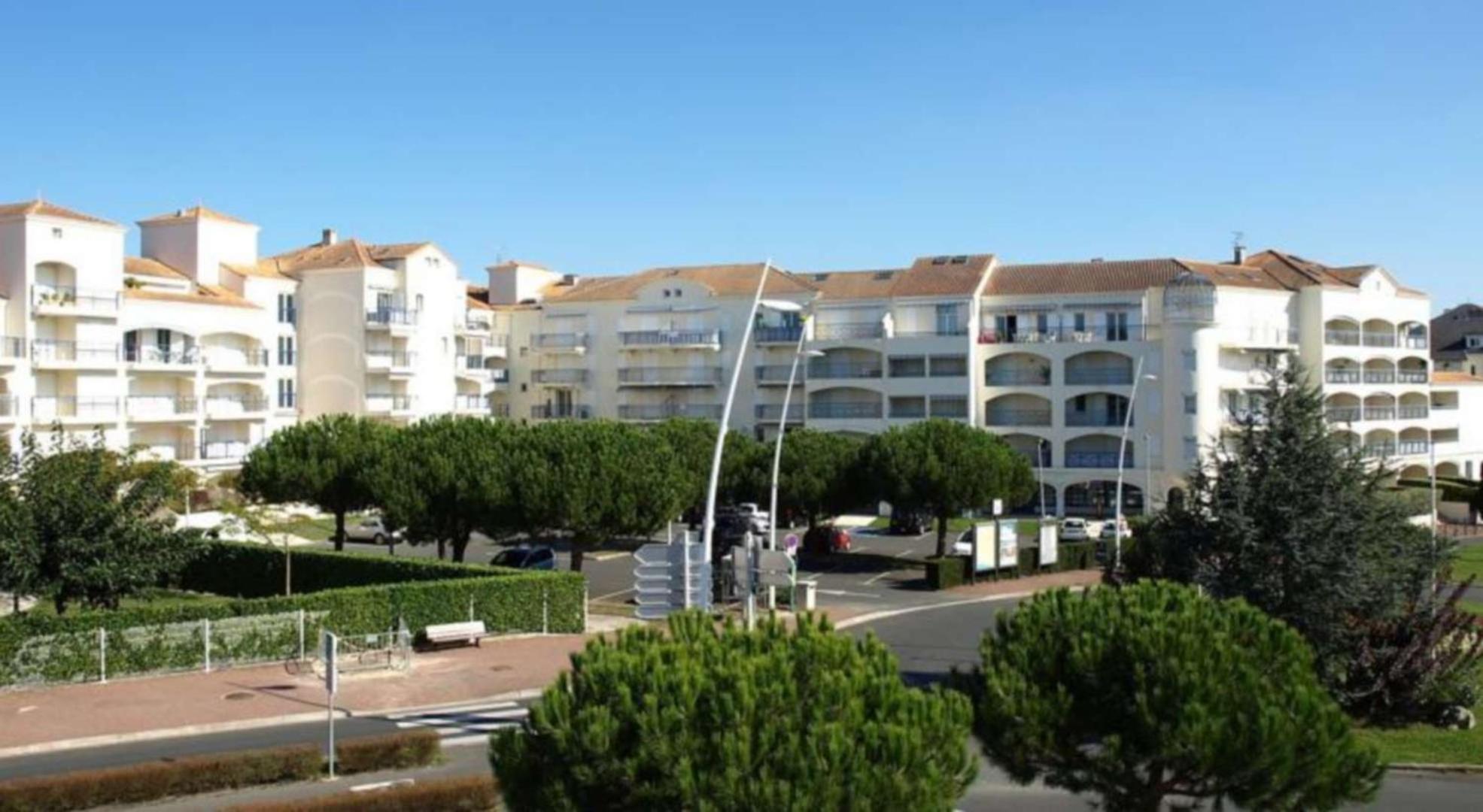 Sur - Quartier Pontaillac - - Piscine Collective Vaux-sur-Mer